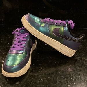 Girls Youth NIKE Air Force 1 Low LV8 GS 'Purple Neptune Green' Sz 3 IRIDESCENT!